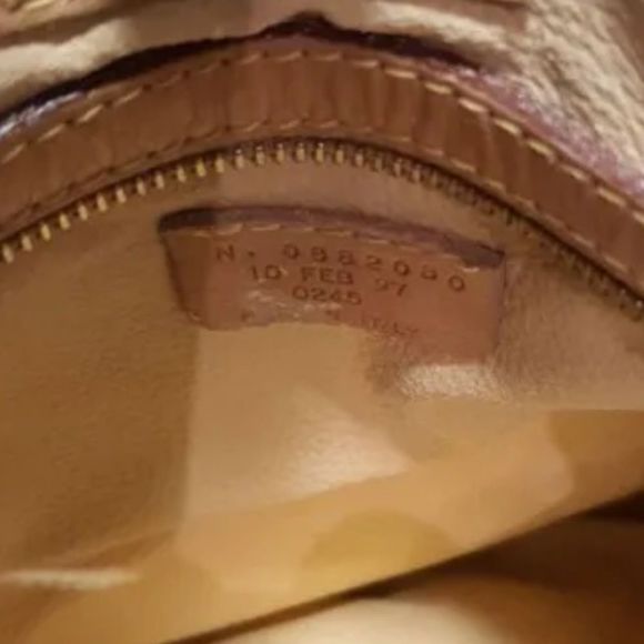 ETRO Milano Red Paisley Vachetta Leather Drawstring Bucket Shoulder Bag - Picture 11 of 16